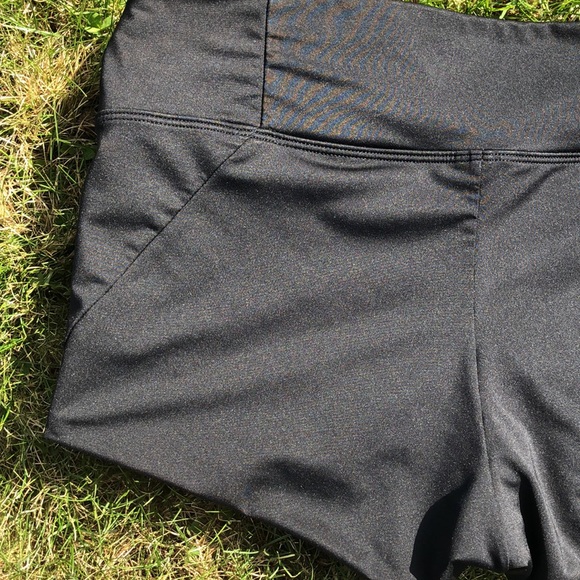 NIKE black Booty shorts ~ large - Picture 9 of 9